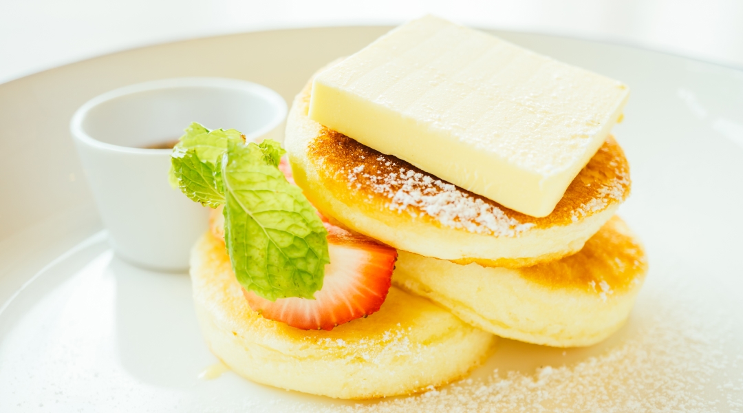 Fluffy Japanese Soufflé Pancakes - Celesteyum Academy